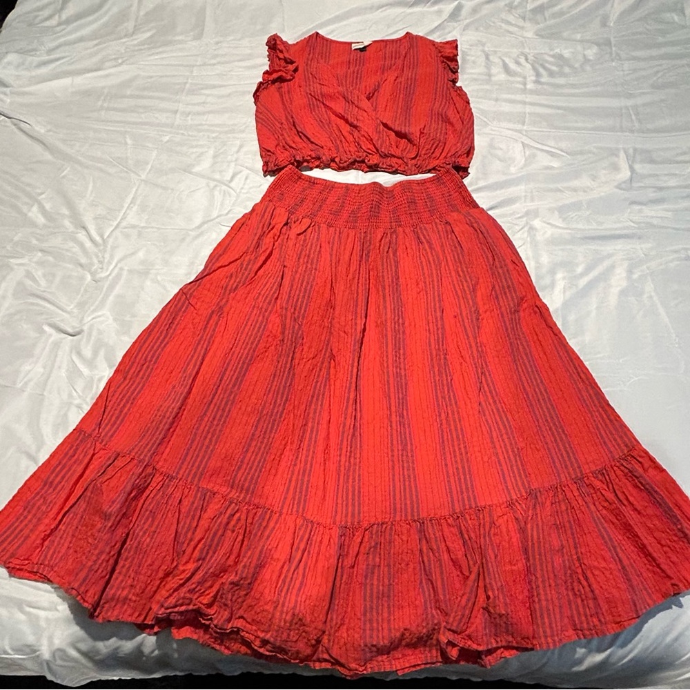 Universal Thread Goods Co. Skirt Set